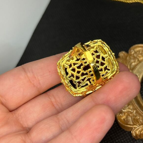 Vintage Inspired Large Amethyst Ring with Gold Detailing - Picture 11 of 14